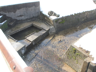 洗濯場の湯